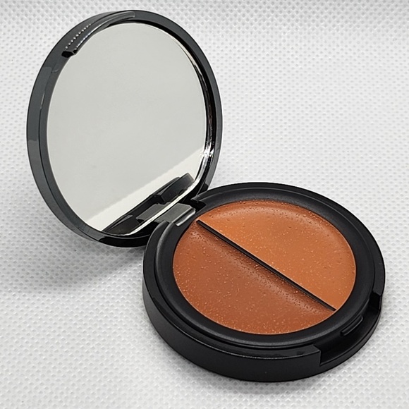 Eve Pearl Makeup Set (Concealer, Bronzing Highlighter & Brush) - Picture 3 of 15